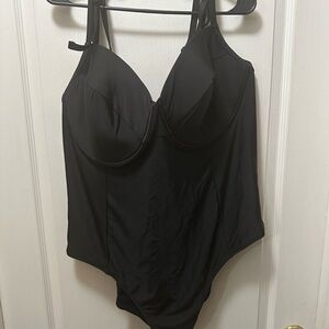 Old Navy Black One Piece Swimsuit 3X Self Tie Straps Supportive Cups NWT